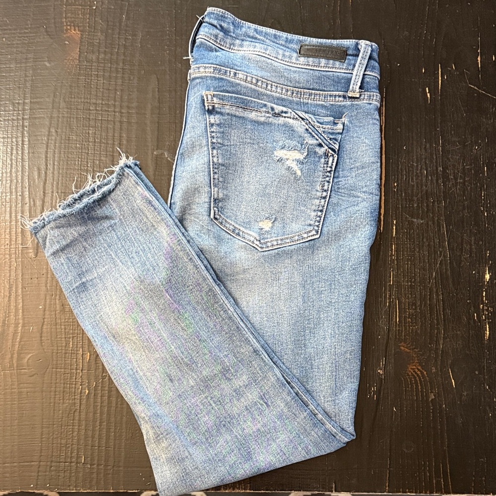 Buckle Black Fit No. 53 Distressed Light Blue Jeans sz30